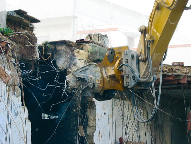 betonolom-dlya-ekskavatora IRP